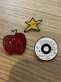 ピンバッジ 3個セット レトロ ポップのサムネイル
