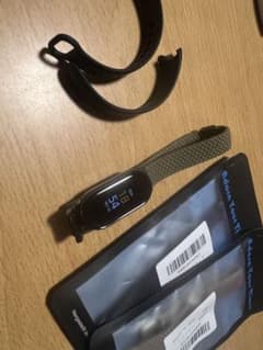 Xiaomi smart Band 10 本体（ブラック）とバンドセット 美品のサムネイル