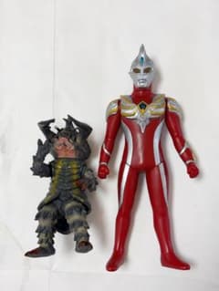 【2体セット】ウルトラマンマックス カイザードビシ BANDAI ソフビのサムネイル
