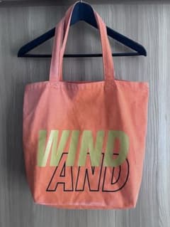 黒*柴様 WIND AND SEA ロゴ トートバッグ オレンジのサムネイル