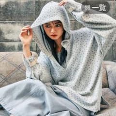 今季完売！ニコアンドMODENORMＣORE小花柄ワッフルメキシカンパーカーのサムネイル
