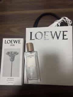 LOEWE 001 WOMAN オードゥ パルファン 50ml ショッパー付き LOEWE 001 WOMAN オードゥ パルファン 50ml空箱 ショッパー - メルカリ
