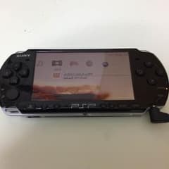 PSP3000本体とゲームソフトのサムネイル