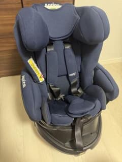 Aprica ディアターン プラス ISOFIX チャイルドシート　おまけ付きのサムネイル