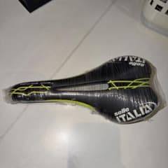 selle ITALIA TEAM EDITION サドルのサムネイル