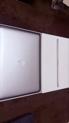 AppleMacBook ProRetina, 15-in, Mid 2014のサムネイル