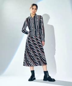 GRACE CONTINENTAL ベルトプリントワンピースのサムネイル