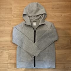 UNIQLO グレー フード付きパーカー 150のサムネイル