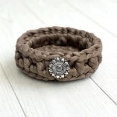 ハンドメイド アクセサリートレイ 小物入れ ズパゲッティ Tシャツヤーンのサムネイル