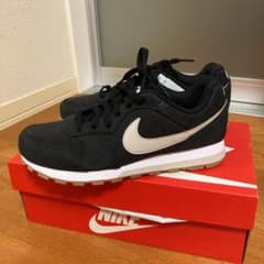 NIKE MD RUNNER 2 SE レディース 23.5cmのサムネイル