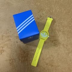 adidas 腕時計のサムネイル