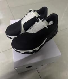 希少限定 On PAF Running ランニングスニーカー 黒白
