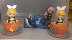 ボーカロイド初音ミク　巡音ルカ 鏡音リン DesQ ペンスタンド　フィギュアのサムネイル