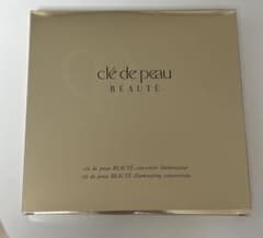 clé de peau BEAUTÉ コンサントレイリュミナトゥール 1セットのサムネイル