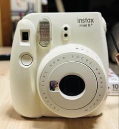instax mini 8+ 本体とフィルム2種のサムネイル