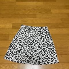 ミニスカートのサムネイル