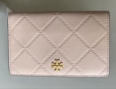 TORY BURCH ピンク 二つ折り財布のサムネイル