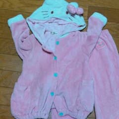 キティちゃんのパジャマのサムネイル