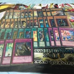 メタルフォーゼデッキとプレイマット付きのサムネイル