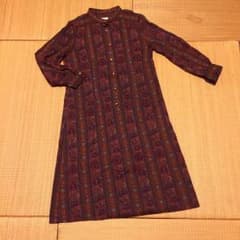 最終お値下げ！レトロ柄ワンピース♪着画ありのサムネイル