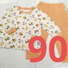 【ユニクロ】プーさんパジャマ　サイズ90①のサムネイル