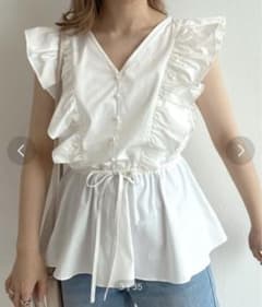 wcloset フリルブラウスのサムネイル