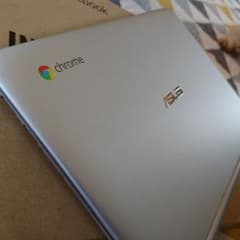 【超美品＋おまけ】ASUS Chromebook Flip C100PAのサムネイル
