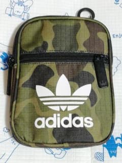 adidas アディダス ショルダーバッグのサムネイル