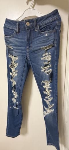 American Eagle Outfitters ダメージスキニーデニムのサムネイル