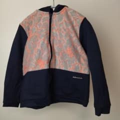 BeBe パーカー　130サイズのサムネイル