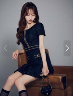ブラックドレスのサムネイル