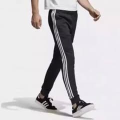 アディダスオリジナルス トラックパンツ ブラックのサムネイル