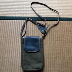 キャンバス×レザー スマホショルダーバッグ カーキのサムネイル
