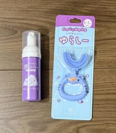 ばぶりーキッズ　ゆらしー水色1個+液体歯磨き1本セットのサムネイル