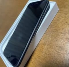 iPhone 8 スペースグレイ 64 GB auのサムネイル