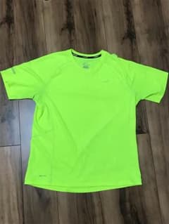 NIKE ドライTシャツのサムネイル
