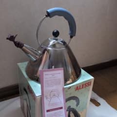 【箱・鳥笛あり】ALESSI アレッシィ バードケトル 9093 ブルー 箱・鳥笛あり】ALESSI アレッシィ バードケトル 9093 ブルー - メルカリ