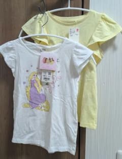 UNIQLO ディズニー ラプンツェル Tシャツ 120cm　他1点のサムネイル