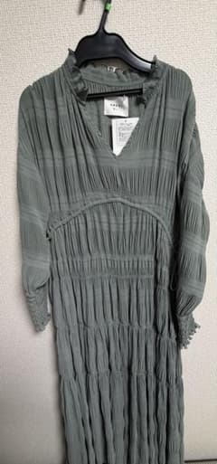お値下げ】AMERI VINTAGE シャーリングプリーツドレス - メルカリ
