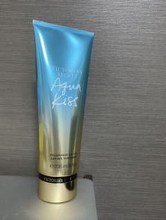 ビクトリアズシークレット　ボディークリーム　AQUA KISSのサムネイル
