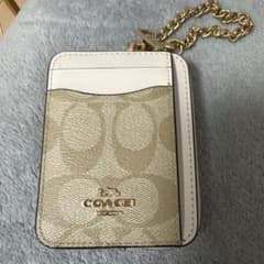 きっと神様はデンデさん専用。COACH カードケース ゴールド/ホワイトのサムネイル