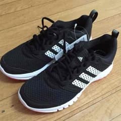 23.5 新品 アディダス ランニングシューズのサムネイル