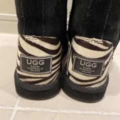 UGGのサムネイル