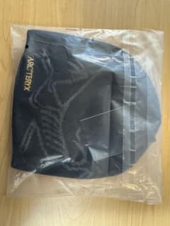 k*7様 ARC'TERYX ブラックニット帽のサムネイル