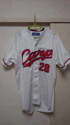カープ 新井選手ユニフォームのサムネイル