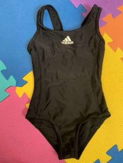 adidas 水着のサムネイル
