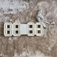 デジタル置時計 ホワイト 8桁表示