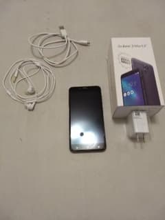 SIMフリー　zenfone3max　5.5インチ携帯のサムネイル