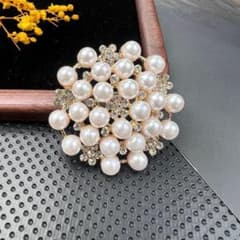 新品♡ パールブローチ フォーマル　スーツ　アクセサリー　式典【匿名配送】