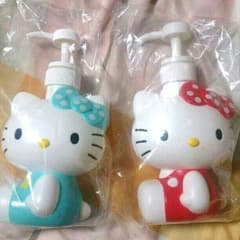 再値下げ！！キティ シャンプー＆リンス ボトルのサムネイル